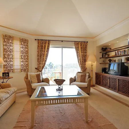 Tulio 2 Bedroom Luxury Located In Encosta Do